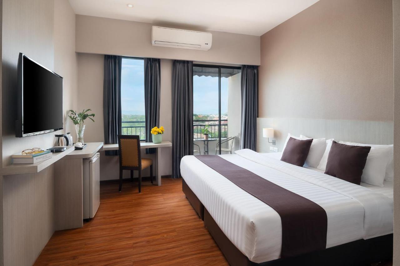 The Pino Hotel Pakchong Exterior photo